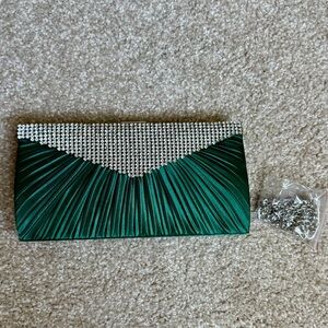 Elegant Green Clutch with Rhinestone